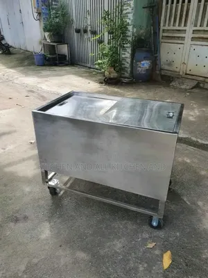 Top Class Movable Kitchen Cabinet