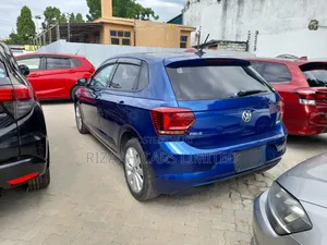 Volkswagen Golf 2018 Blue