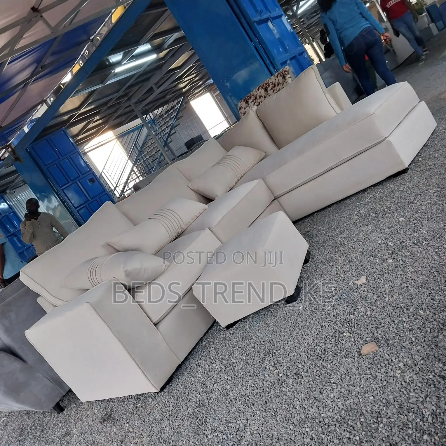 Ultra-Comfy 6 Seater L Seat Sofa With a Puff
