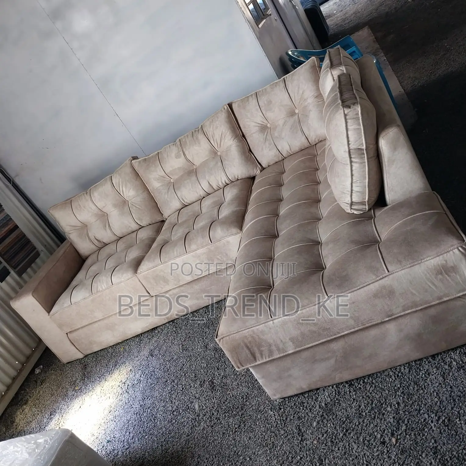 Sturdy 6 Seater Modernized Chester L Seat Sofa