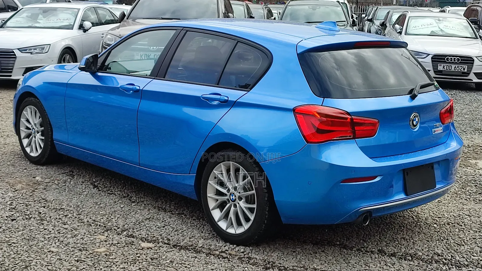 BMW 118i 2018 Blue
