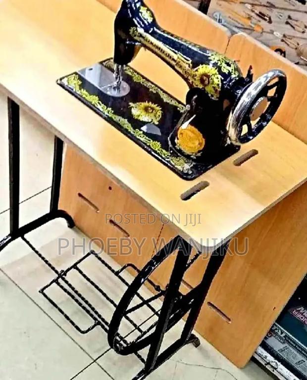 Non Electric Sewing Machine - main view