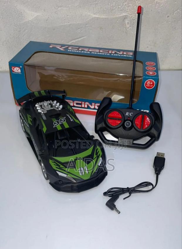 Rechargable Remote Controlled Toy Car - thumbnail 4