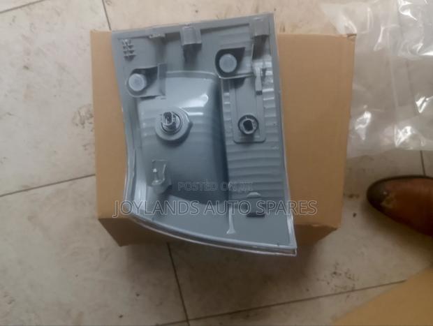 Hiace Shark Super Custom 99 Corner Lights - thumbnail 2