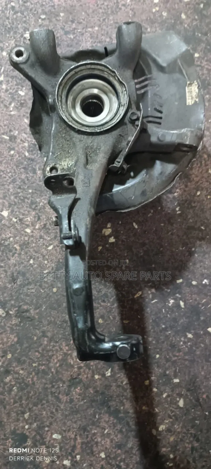 Toyota V8 200 Series Knuckle