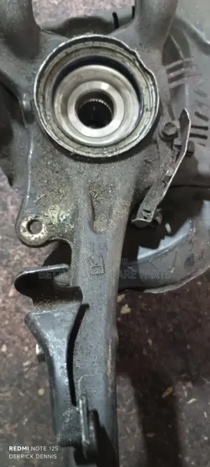 Toyota V8 200 Series Knuckle
