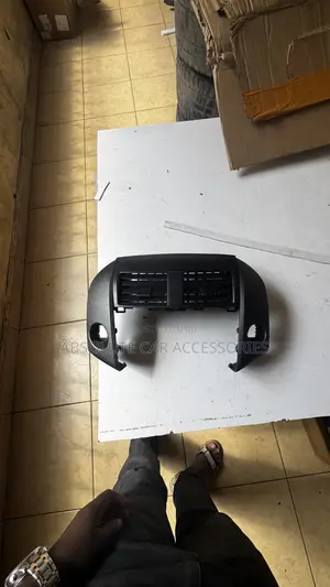 Toyota Rav4/Vanguard Ac Vents and Side Panels