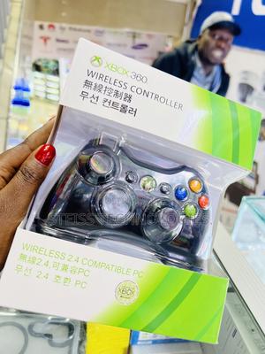 Xbox 360 Wireless Gamepad. - thumbnail 2