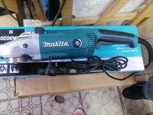 Commercial Standard 9" 2100w Makita Angle Grinder - thumbnail 2