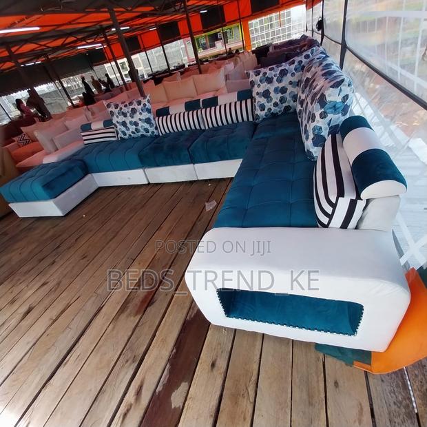 Classy 9 Seater U-Shaped Sofa Set With Throw Pillows