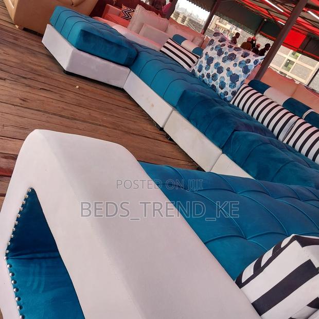 Classy 9 Seater U-Shaped Sofa Set With Throw Pillows - thumbnail 2