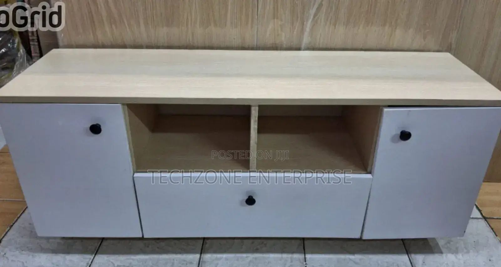 *Cairo Modern Tv Stand 4ft With Storage Cabinets 