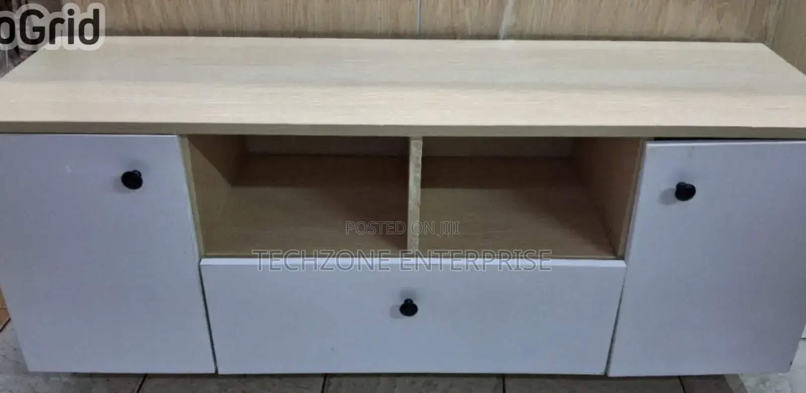 *Cairo Modern Wooden Aesthetic Tv Stand 4ft 