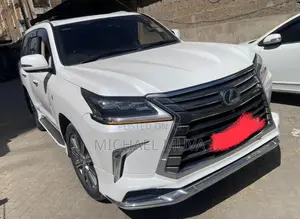 Lexus LX 570 AWD 2016 White