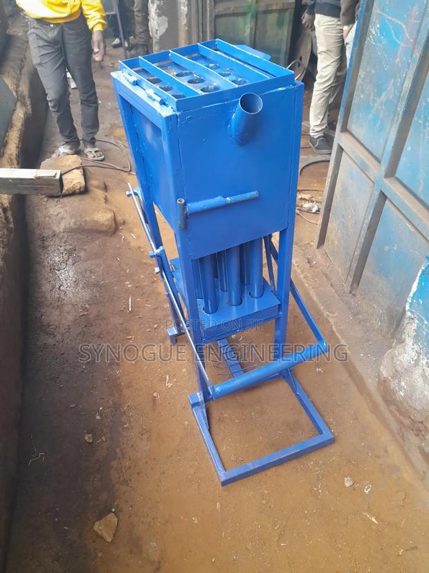 Integrated Manual Candle Layer Machine - thumbnail 3