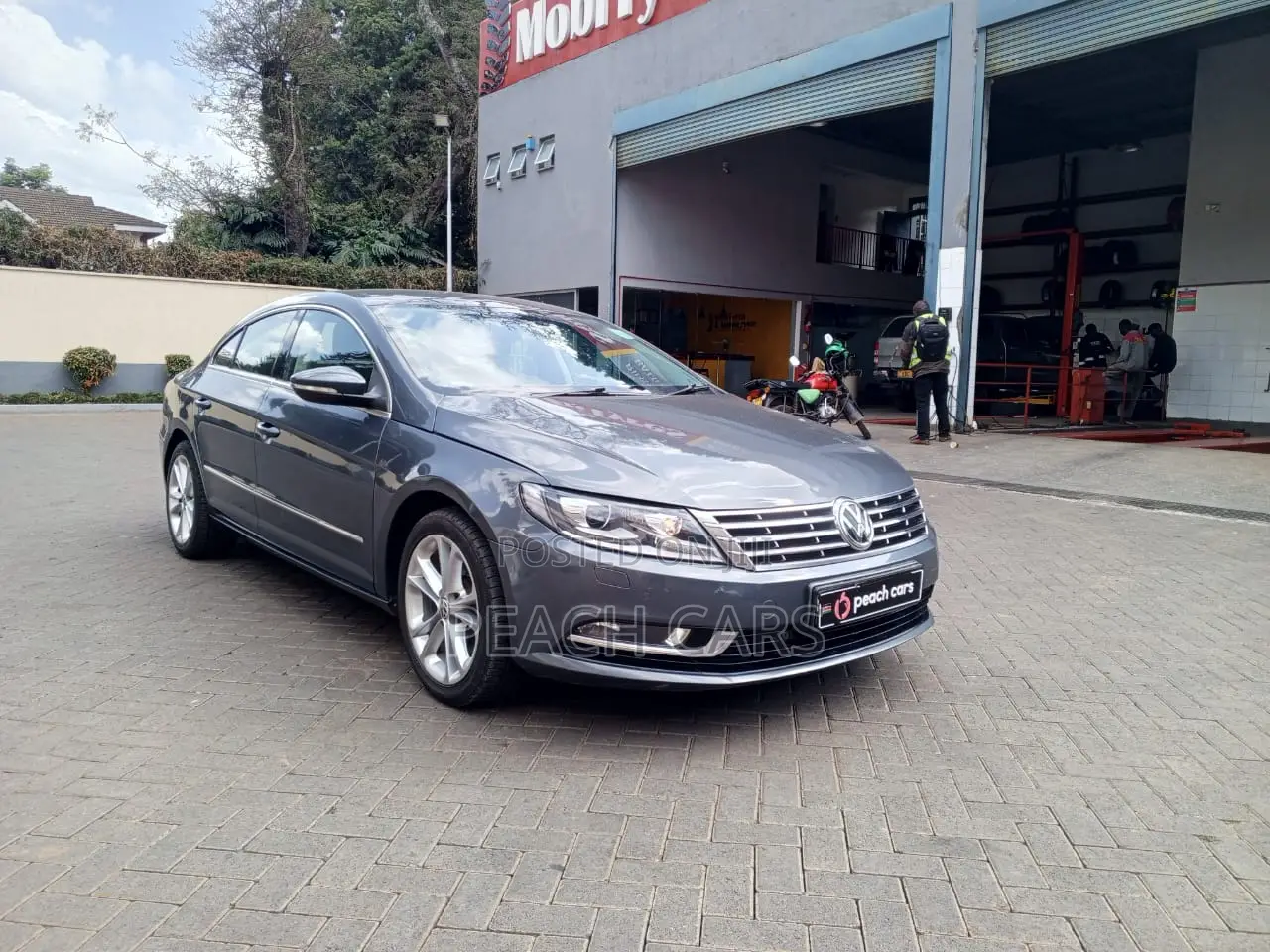 Volkswagen Passat SEL Premium 4dr Sedan (1.8L 4cyl Turbo 6A) 2014 Gray
