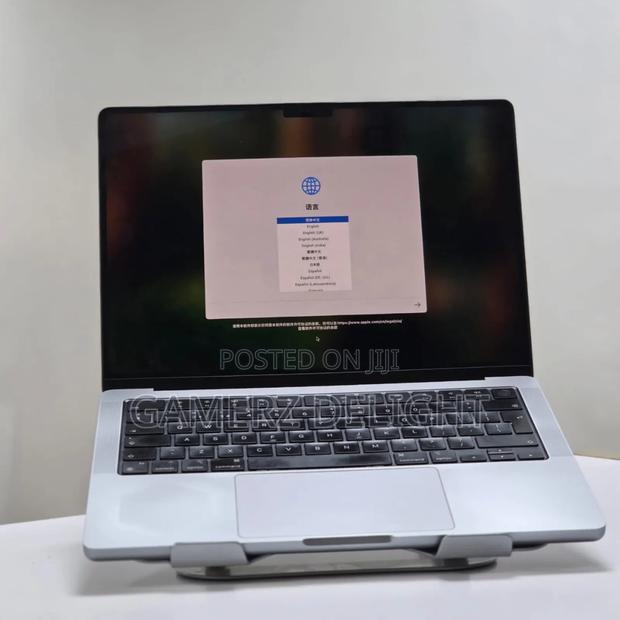 Laptop Apple MacBook 2020 8GB Intel Core I5 SSD 512GB - thumbnail 3