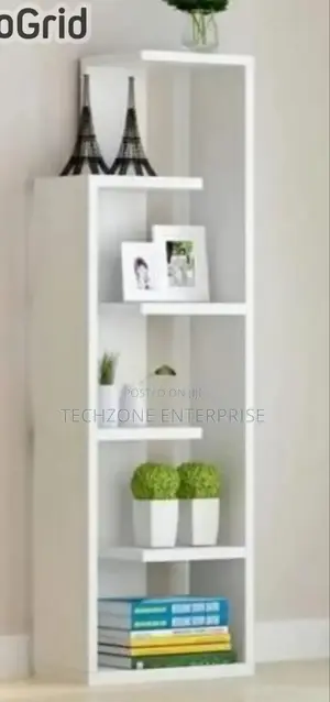White Fadhili Cube Bookshelf / Décor Stand 