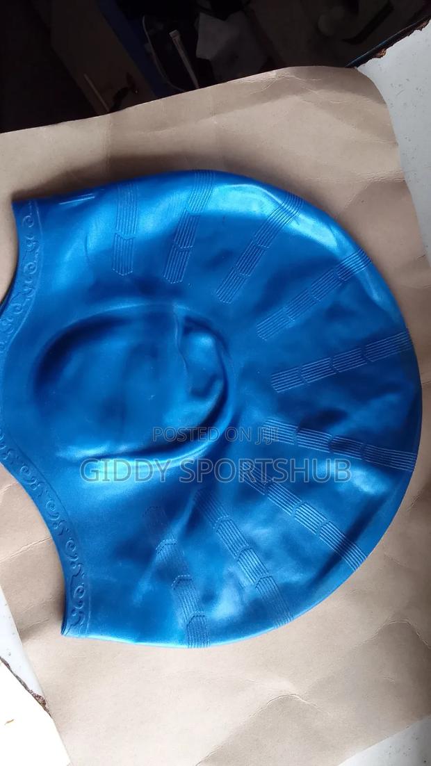 Swim Cap With Ear Cup - thumbnail 3