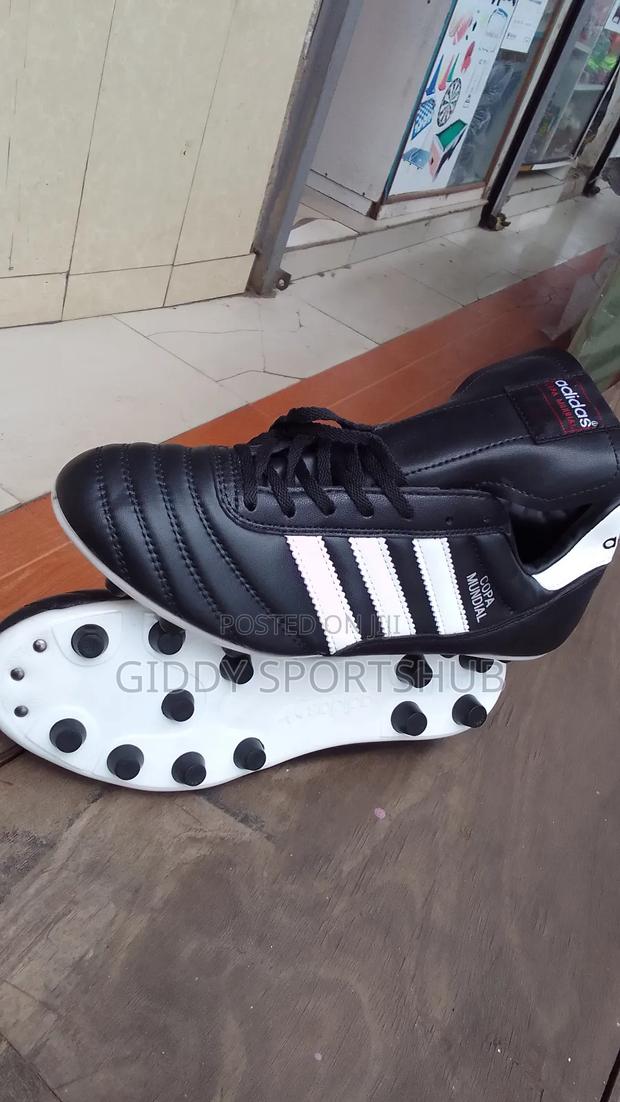 Copa Mundial Soccer Boots - main view