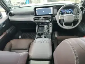 Toyota Land Cruiser 2024 White