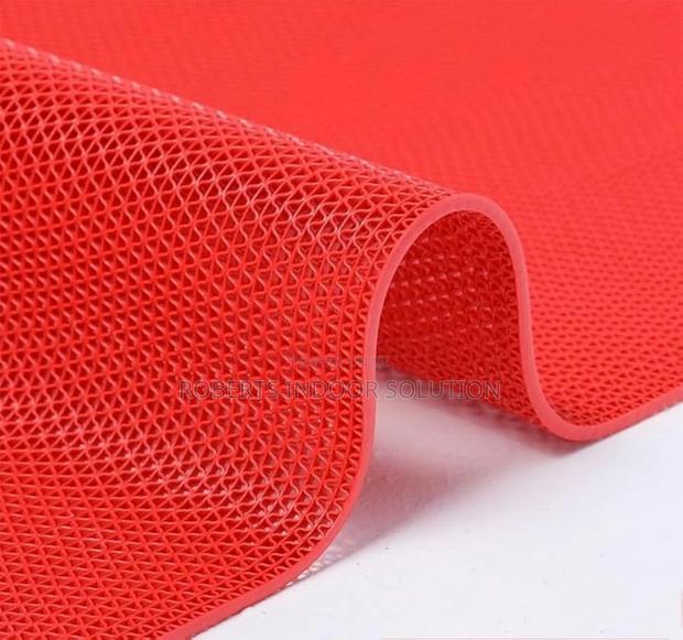 Red S-Mat Flexible PVC Runner – Stylish