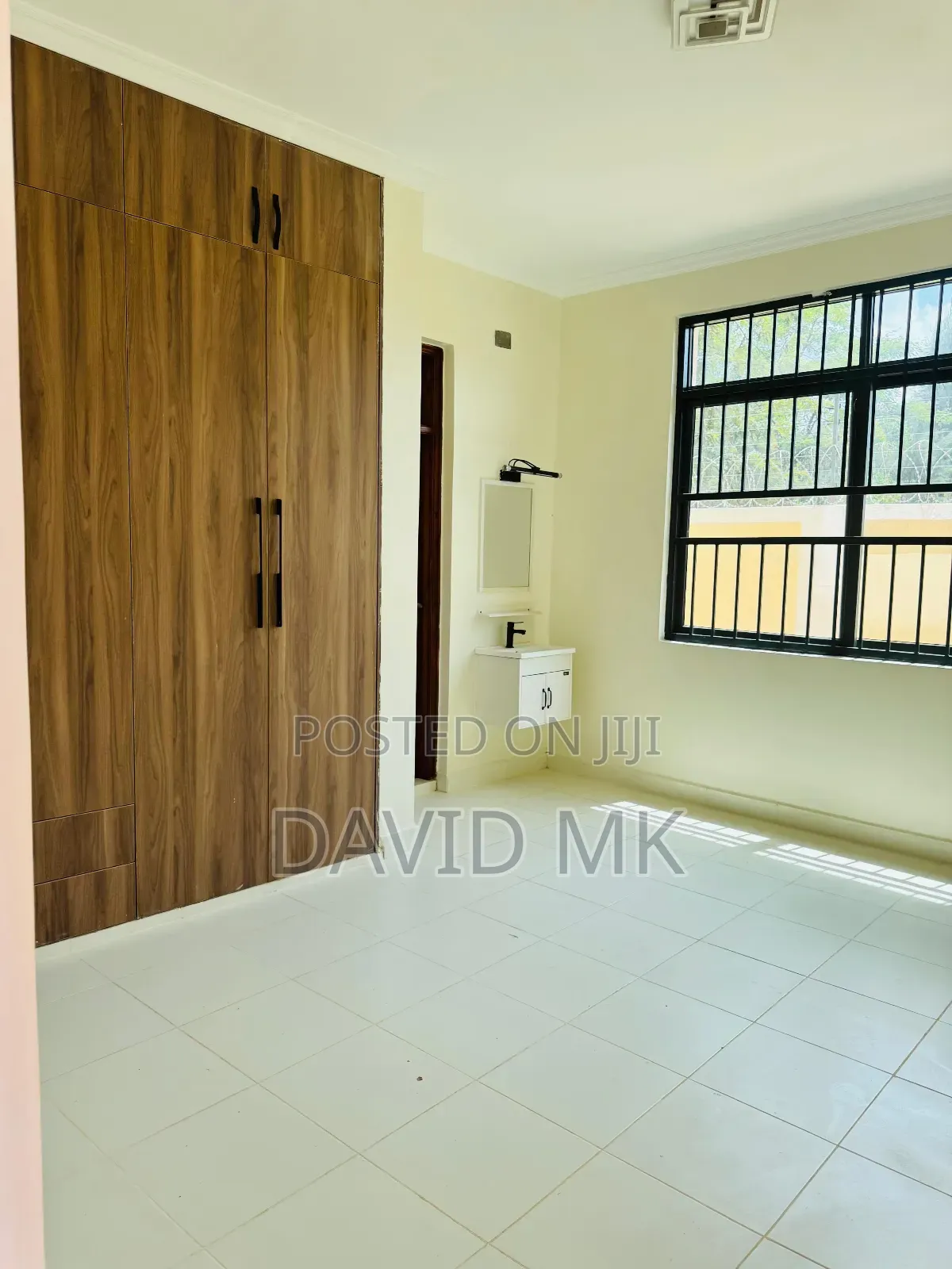 5bdrm Maisonette in Eastern Bypass, Kamakis for rent
