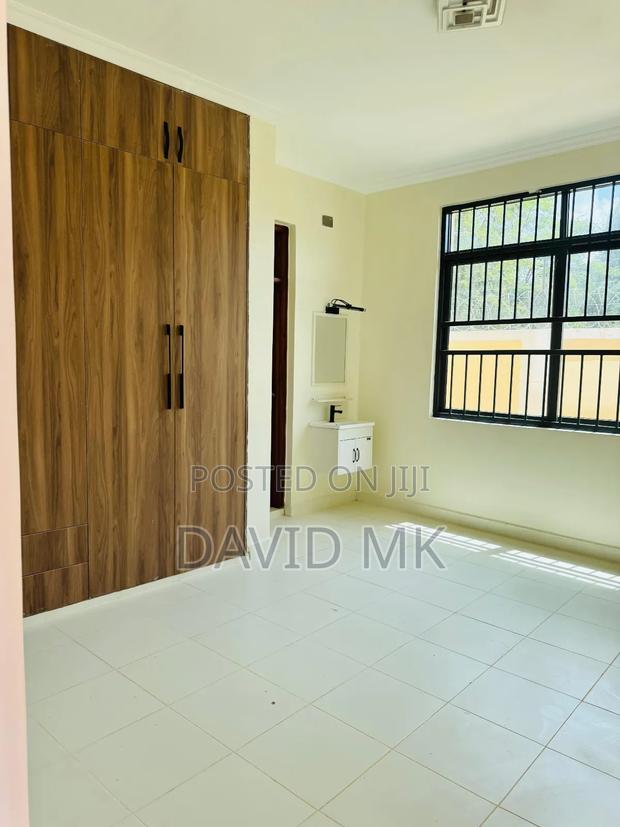 5bdrm Maisonette in Eastern Bypass, Kamakis for rent - thumbnail 12
