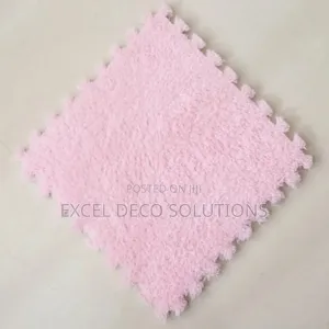 Garage or Workshop Interlocking Mats – Oil Water Resistant