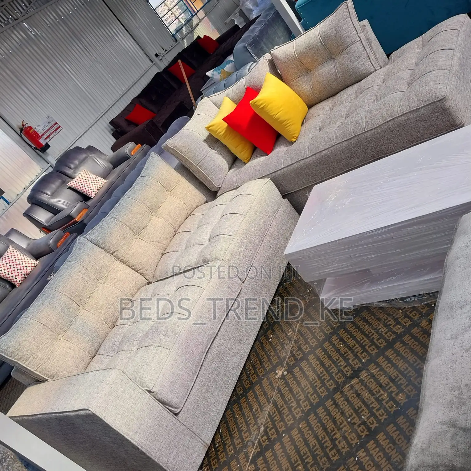 Contemporary 6 Seater Normal L Seat Sofa With Throw Pillows
