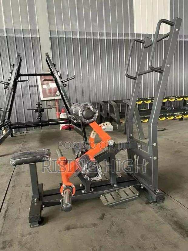  Build Strong Glutes – Hip Thrust Machine Now Available - main view