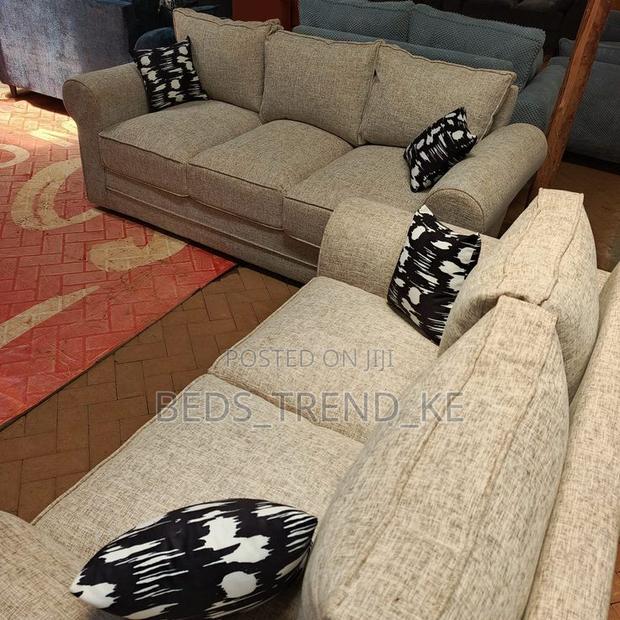 Elegant 5 Seater Butterfly Sofa Set
