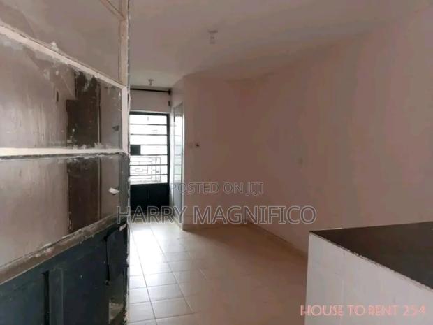 1bdrm Bedsitter in Regen for rent