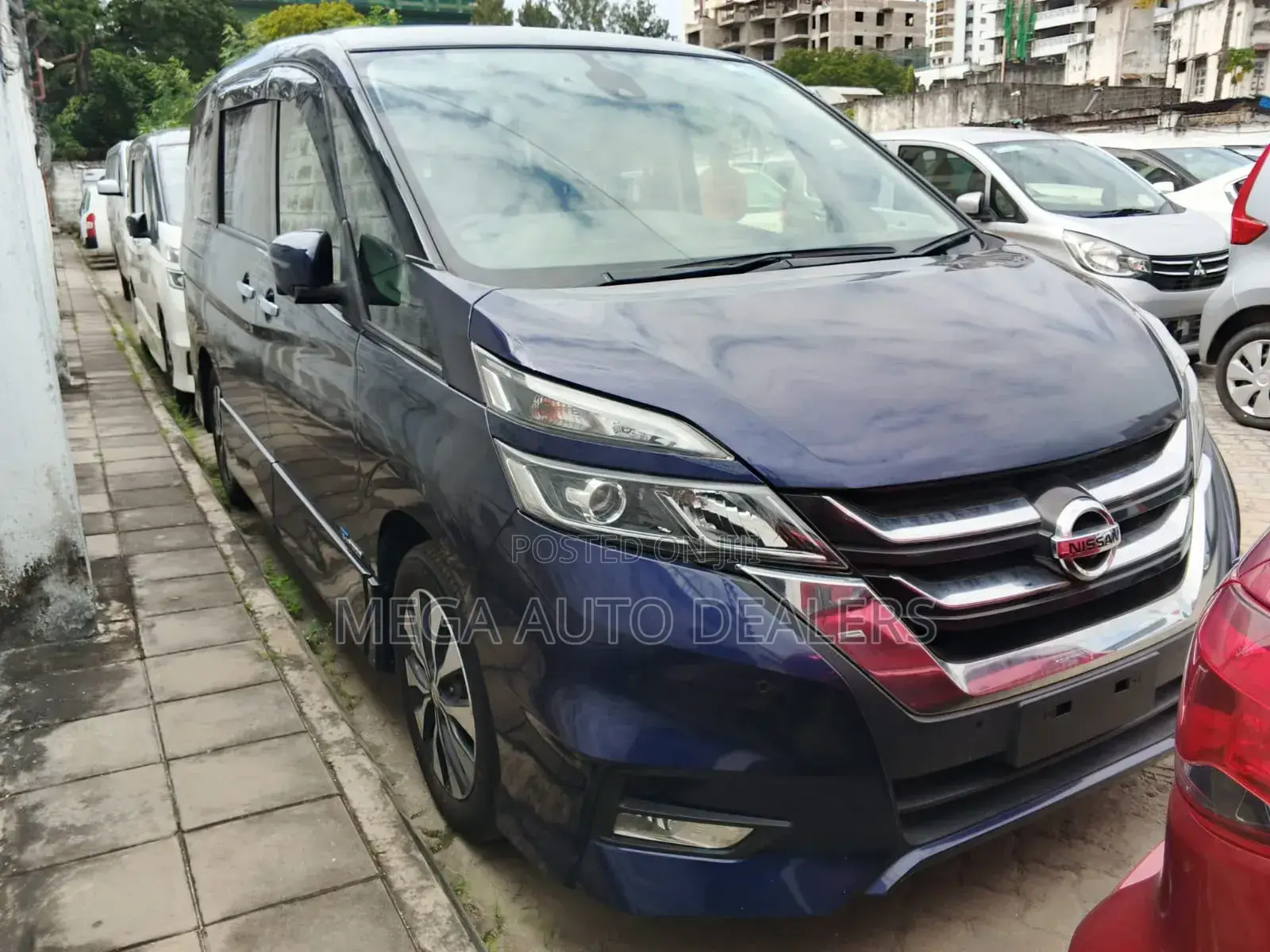 Nissan Serena 2018 Blue