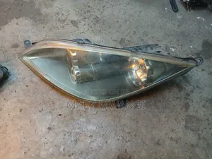 Mitsubishi Colt Headlight Available