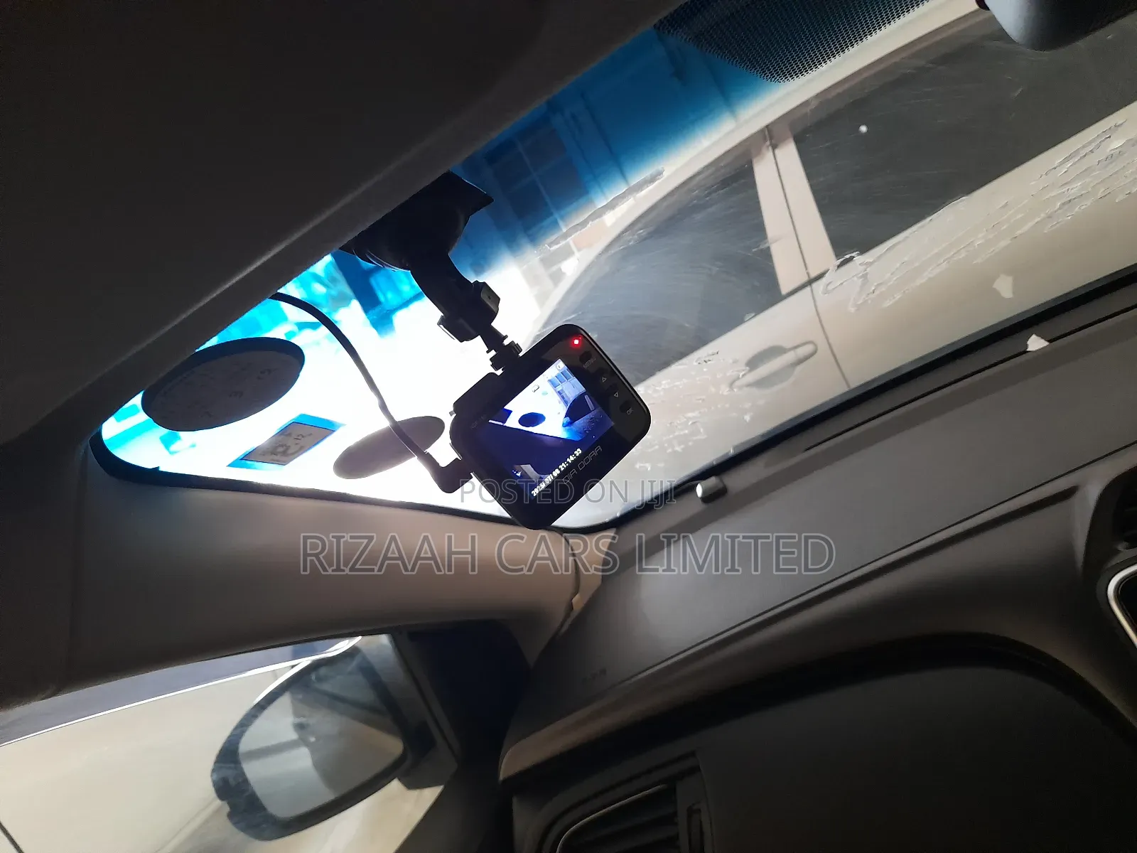Honda Grace 2018 Silver