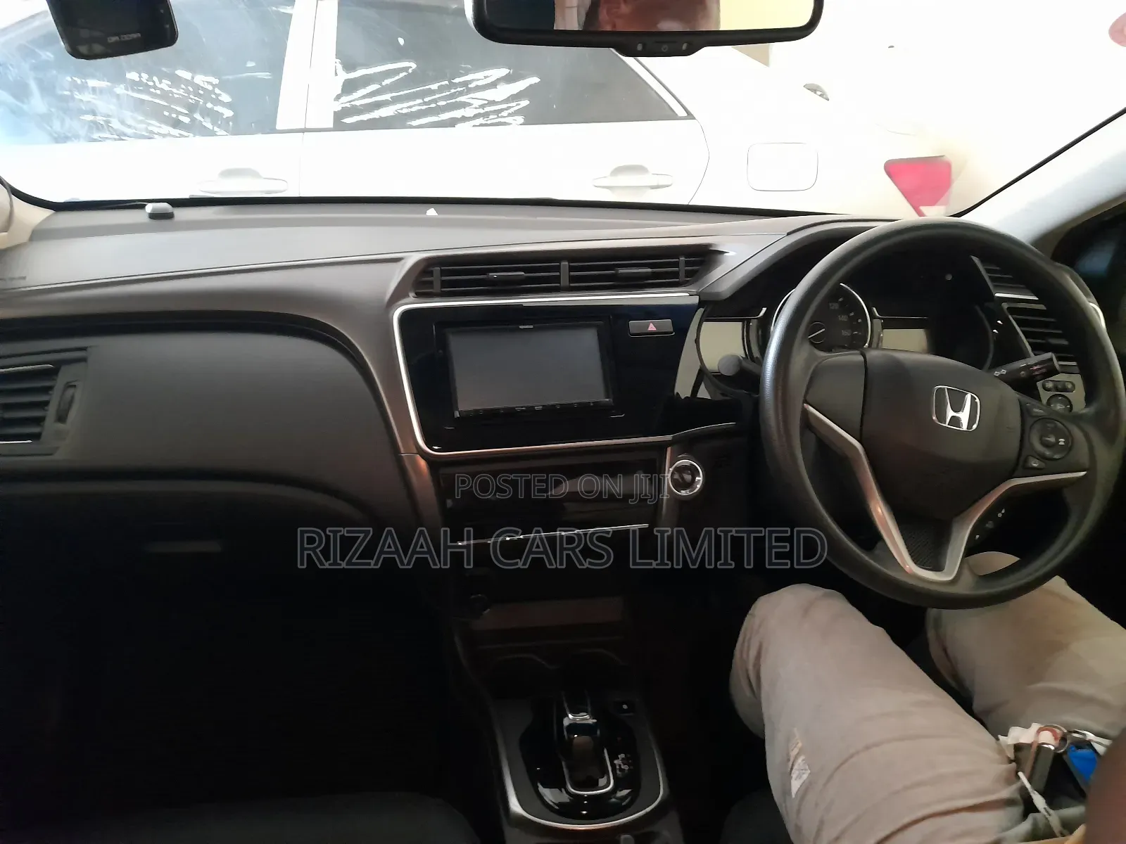 Honda Grace 2018 Silver