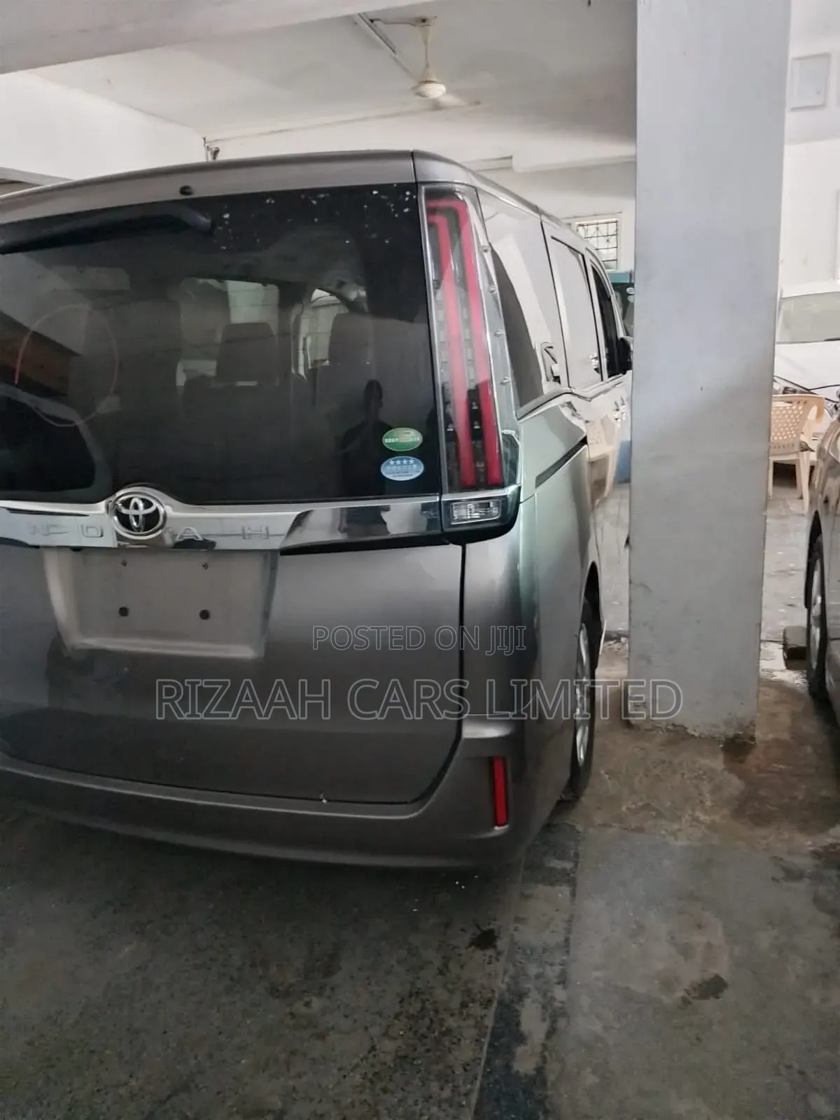 Toyota Noah 2018 Gray