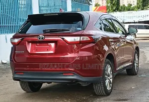 Toyota Harrier 2.0 2018 Red