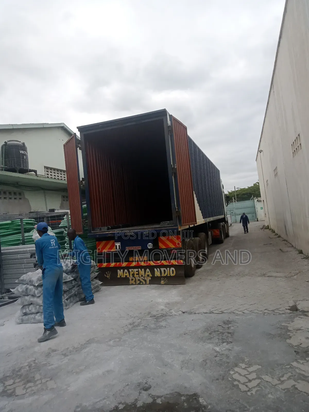 Trailer for Loose Cargo Are Available for Cross County Delivery