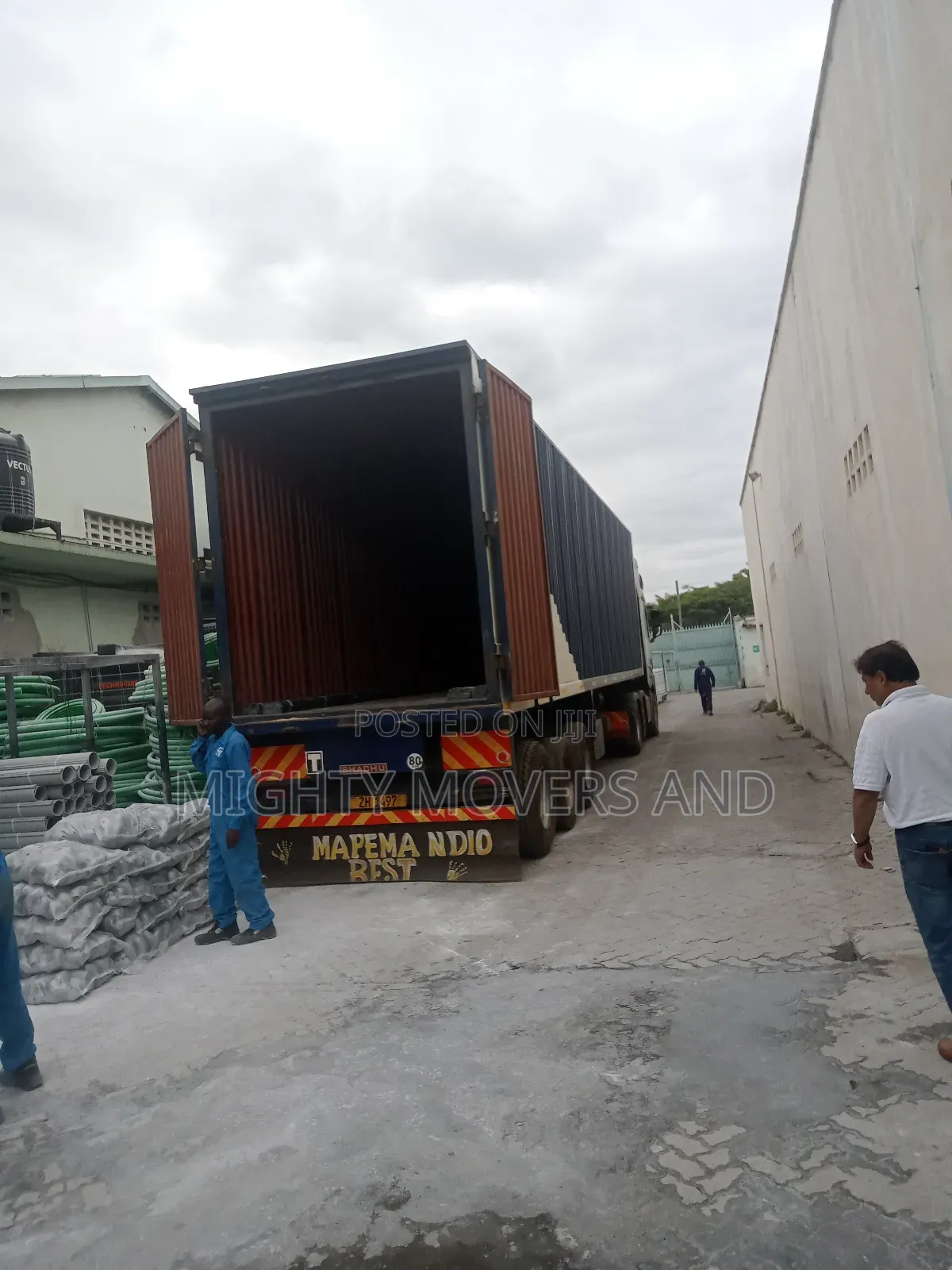 Trailer for Loose Cargo Are Available for Cross County Delivery