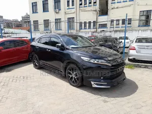 Toyota Harrier 2.0 2018 Black