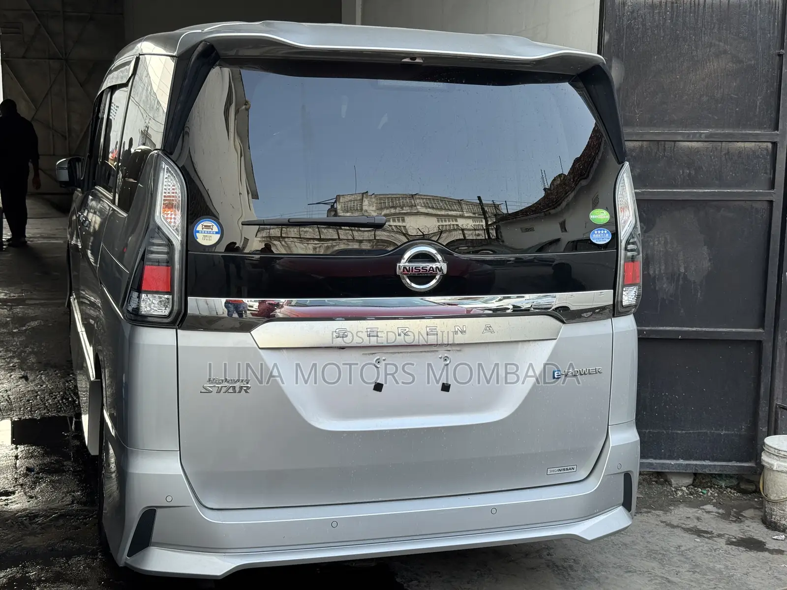Nissan Serena 2019 Silver