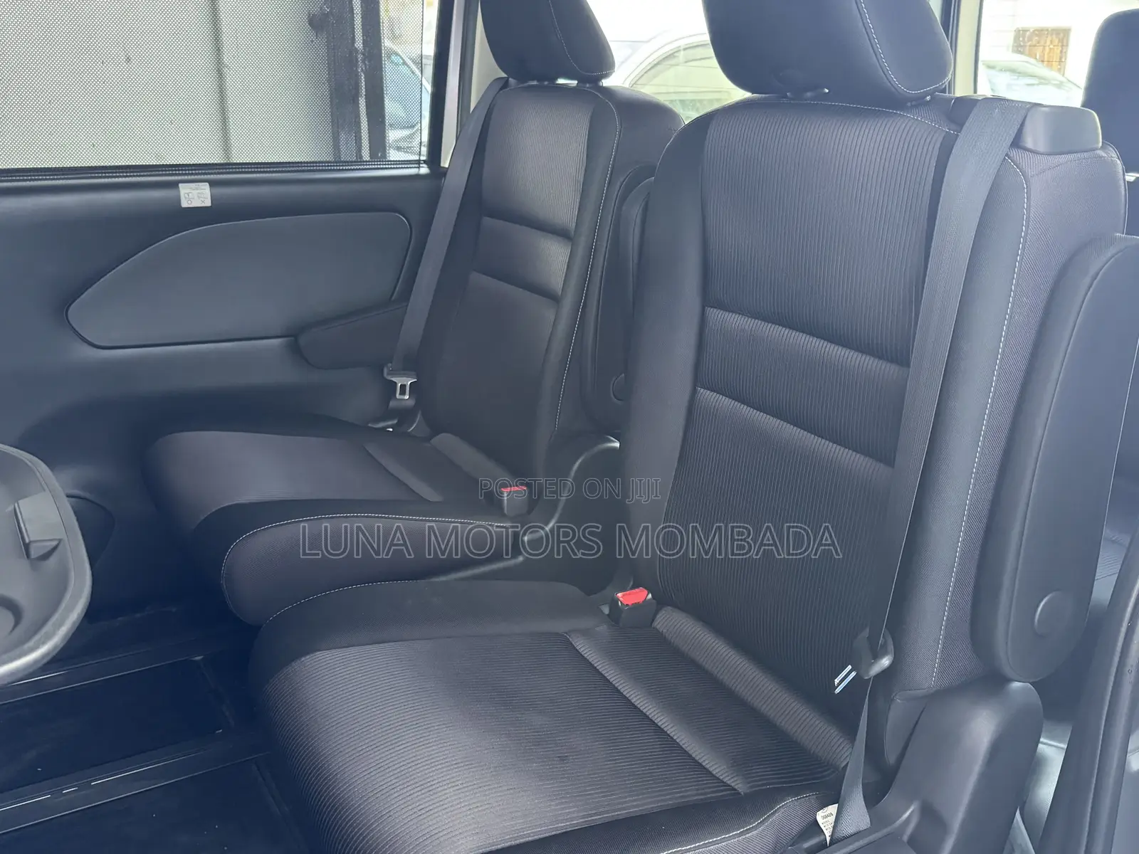 Nissan Serena 2019 Silver