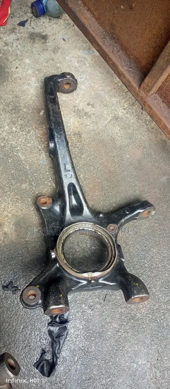 Toyota V8 Knuckle Arm