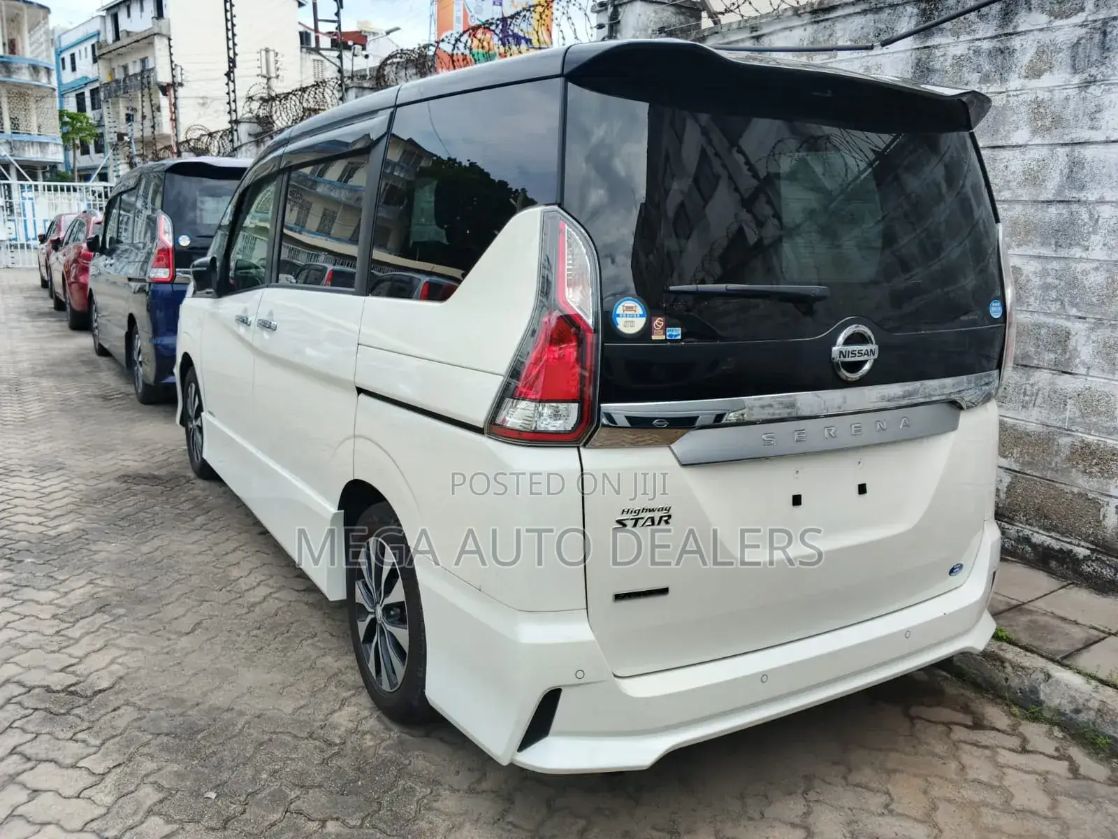Nissan Serena 2018 White