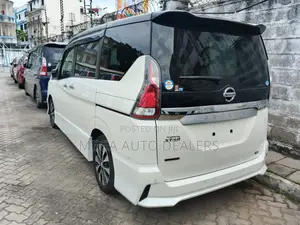 Nissan Serena 2018 White