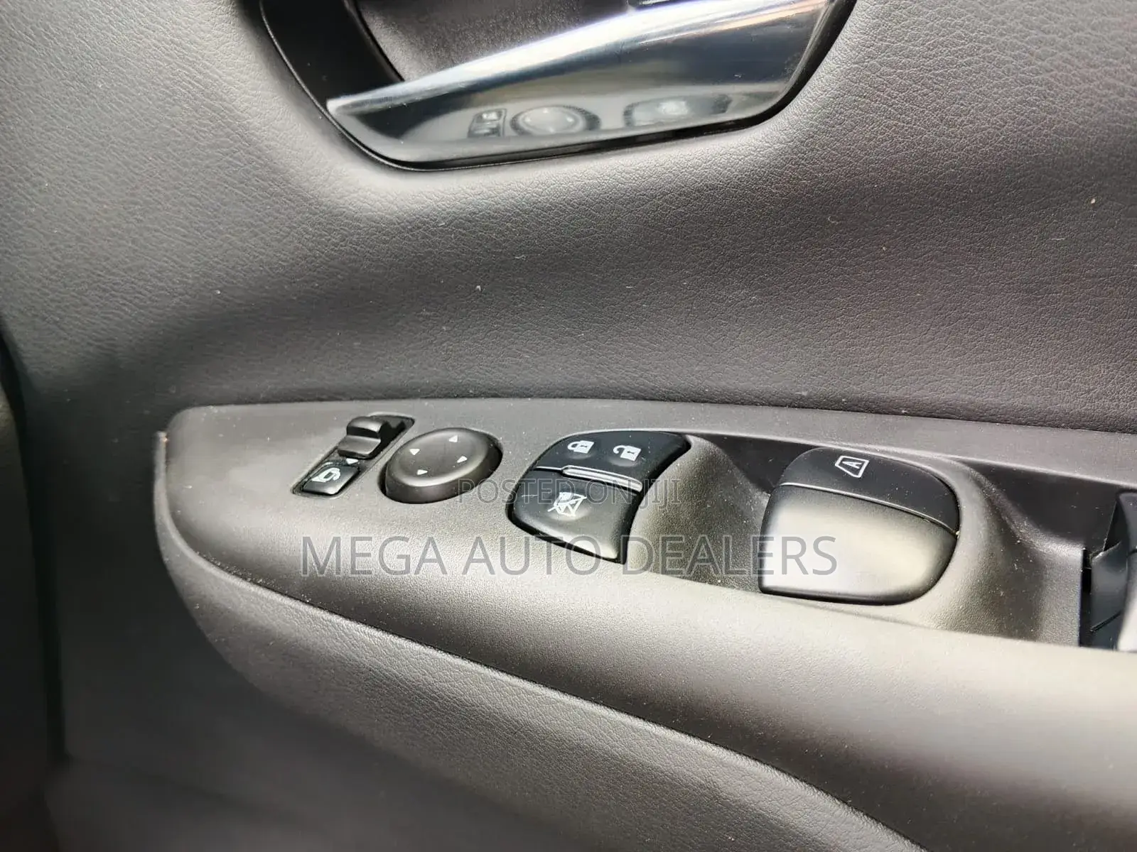Nissan Serena 2018 White