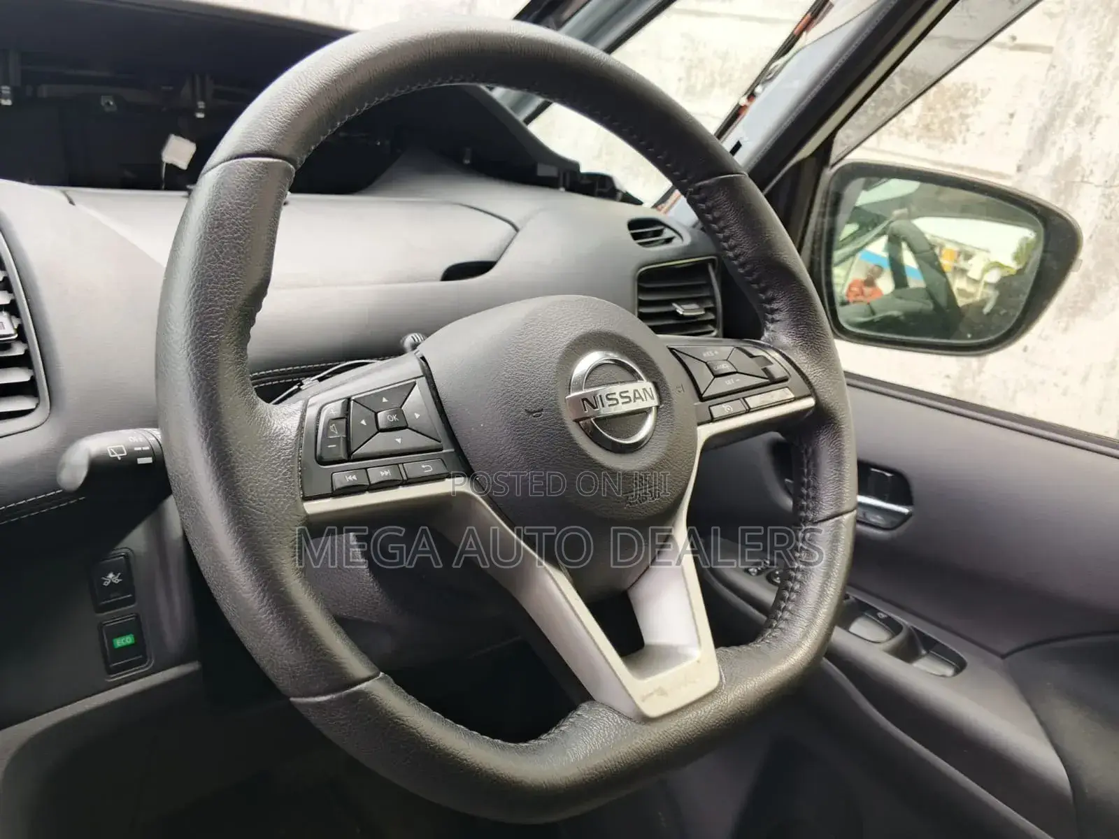 Nissan Serena 2018 White