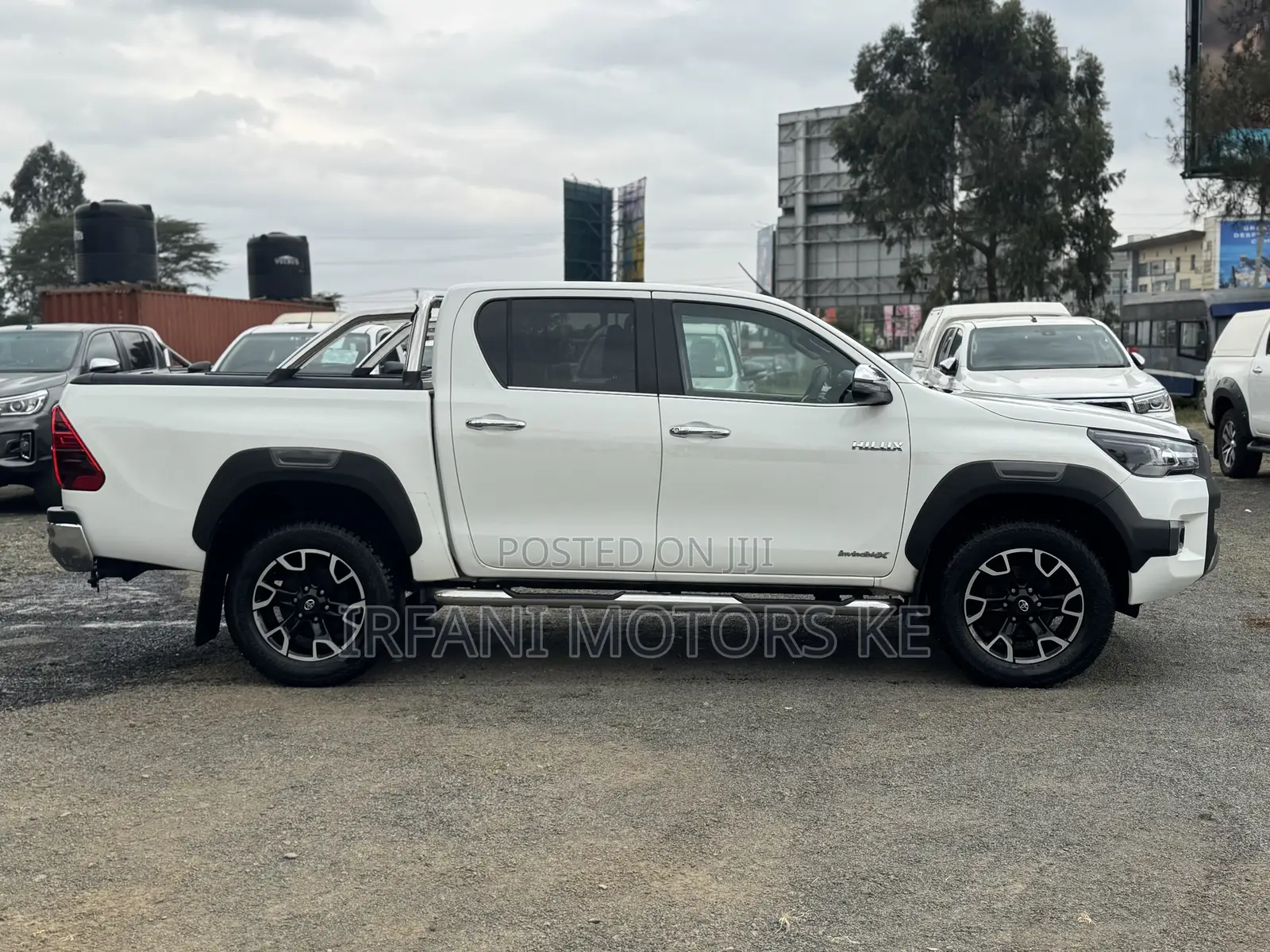 Toyota Hilux Revo Double Cab Deisel 2.4 AWD 2019 White